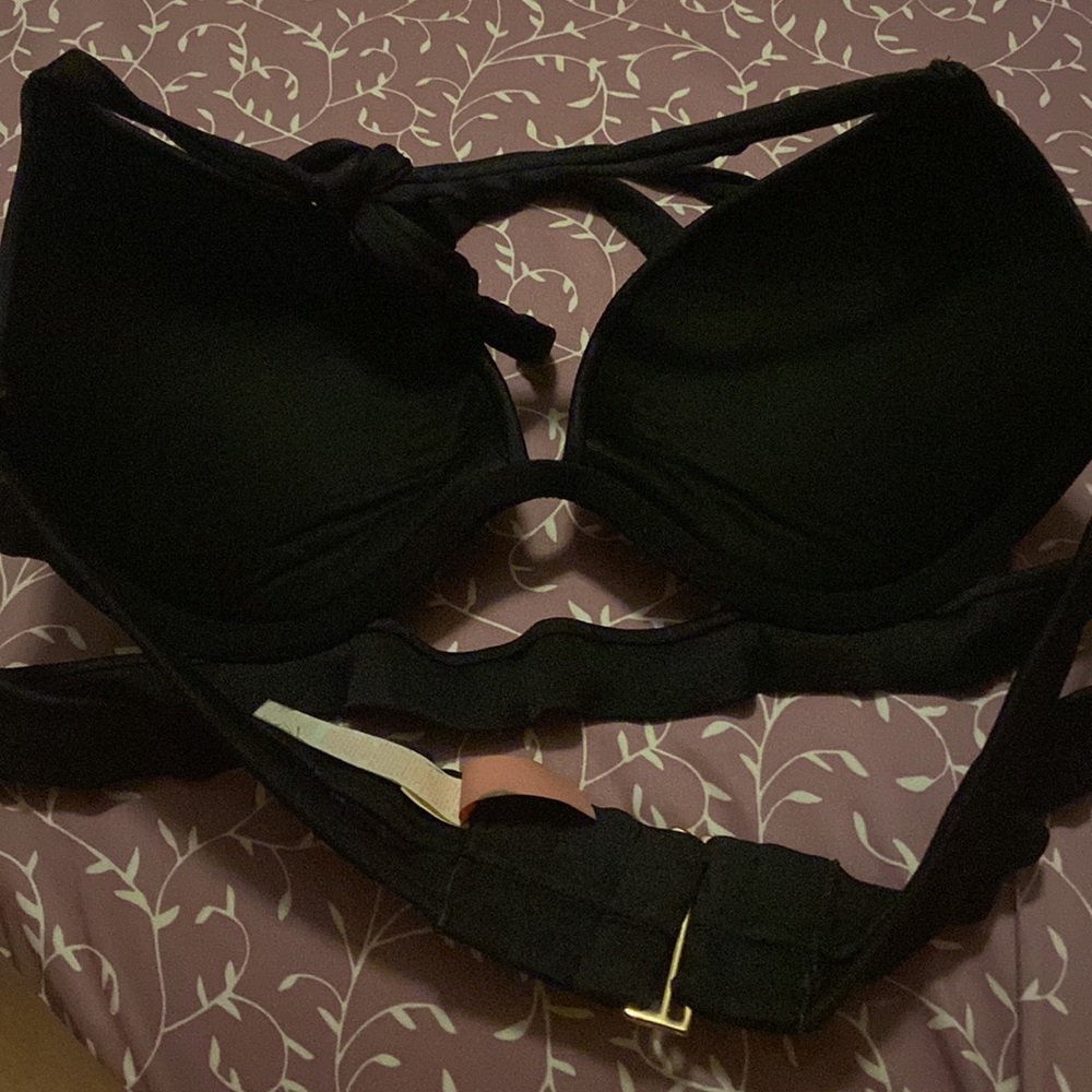 Victoria’s Secret 32C black swim bra - Picture 4 of 5